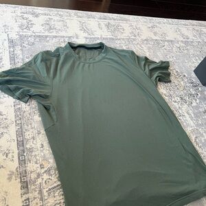 Mens Lululemon athletic shirt